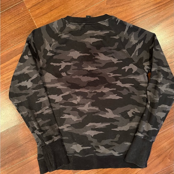 Athleta camo sweatshirt, size medium - Picture 4 of 4